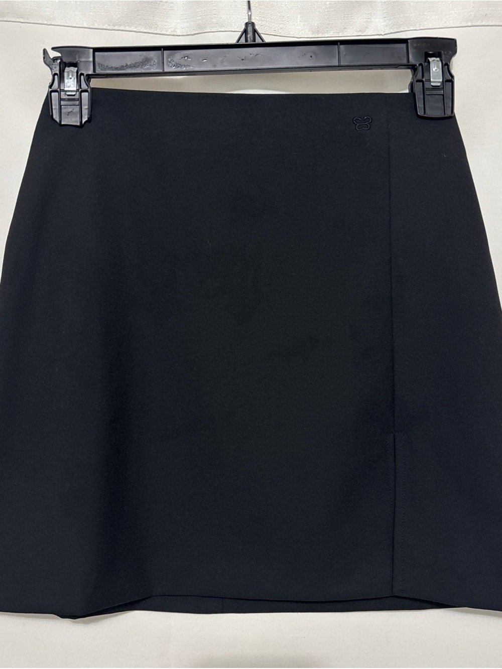 Sunday Best Black Mini A-Line Skirt with Front Slit. EUC. Size 00.